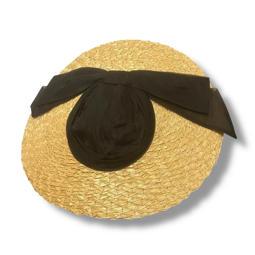 Vintage Doris Designed Famous-Barr Wide Brim Percher Straw Hat w/ Black Bow - Picture 5 of 10